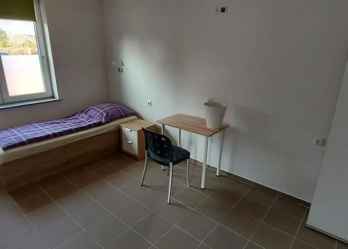 Lägenhet Hugo-steinfeld-strasse 1 Gebaeude Rechts