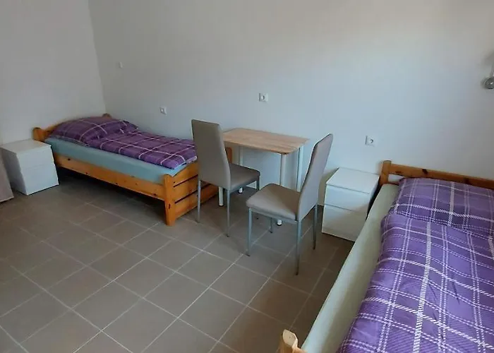 Hugo-steinfeld-strasse 1 Gebaeude Rechts